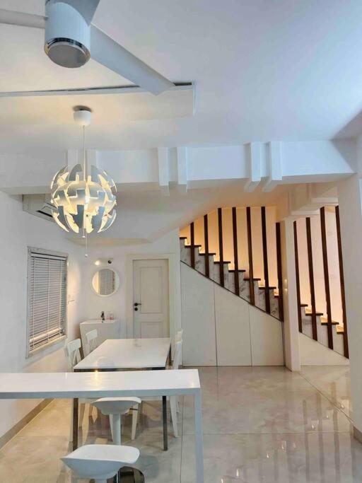 White House Sky View Theatre Villa In Gachibowli Esterno foto