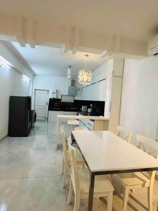 White House Sky View Theatre Villa In Gachibowli Esterno foto
