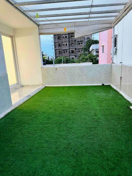 White House Sky View Theatre Villa In Gachibowli Esterno foto